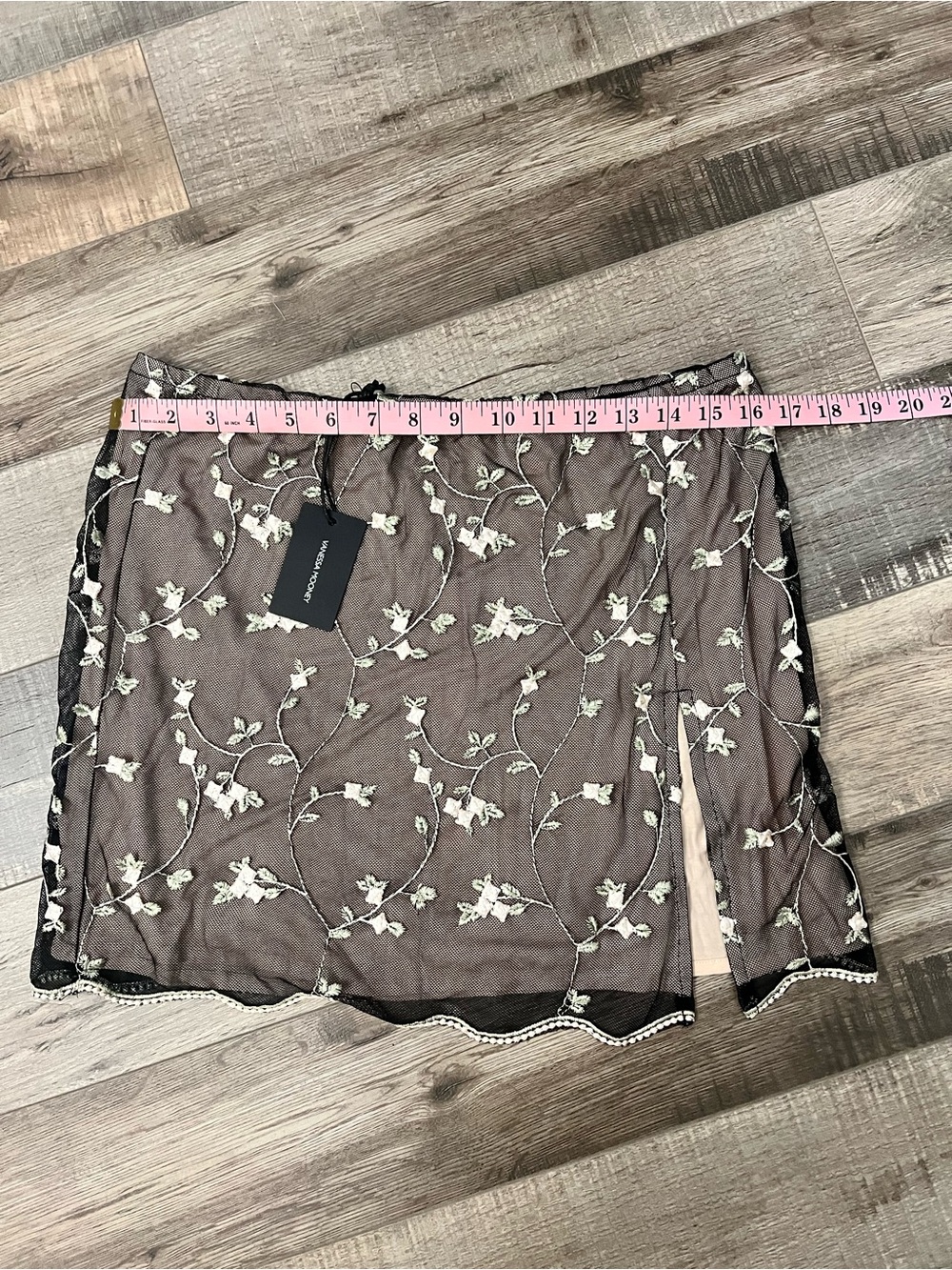 Vanessa Mooney Black Floral Embroidered Mesh Mini Skirt - Picture 3 of 6